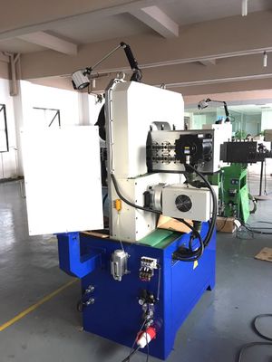 0,8 - fil de commande numérique par ordinateur de trois axes de 4.0mm formant la machine avec les systèmes d'entraînement de la came 60RPM