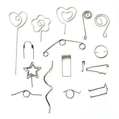 Vesatile tournant le ressort de commande numérique par ordinateur formant la machine pour le ressort de compression formé par tour