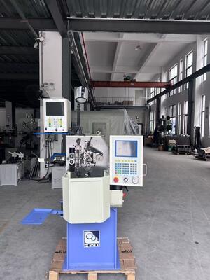Machine automatique de formage de fil à grande vitesse avec 550 pièces / min de vitesse de production