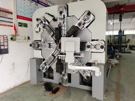 Sortie rapide automatisée de machine polyvalente de ressort de commande numérique par ordinateur d'automobile Camless