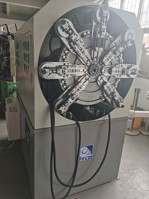 La machine de fabrication de câbles rotatifs sans câble à 12 axes à ressort CNC