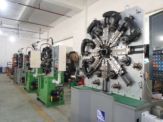 Machine de formage de ressorts rotatifs à fil cam de 4 mm avec machine à ressorts CNC à filateur
